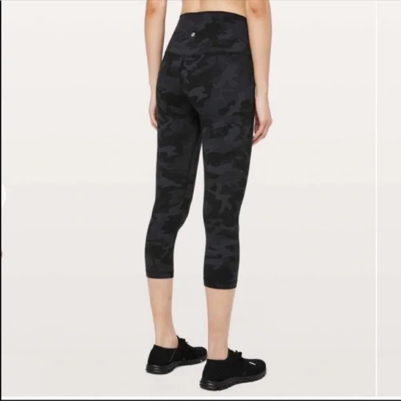 Lululemon Align camo crop legging size 2 NWT